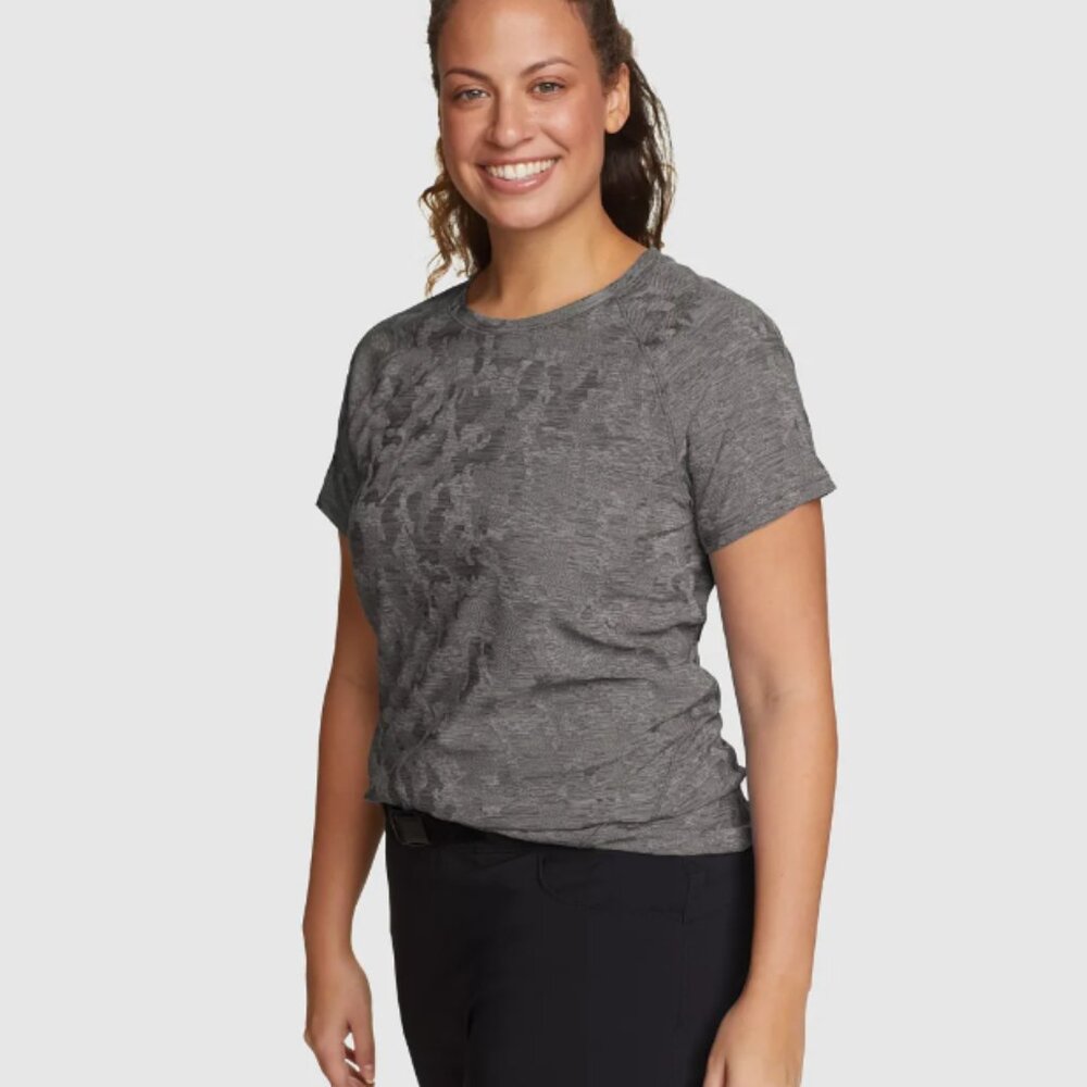 Eddie Bauer Size XL Short Sleeve Tee Resolution Textured T-Shirt NWT Grey